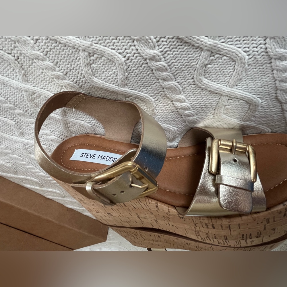 Steve Madden Cork-Textured Platform Wedge Sandals Gold Leather SZ 9 - Picture 11 of 15